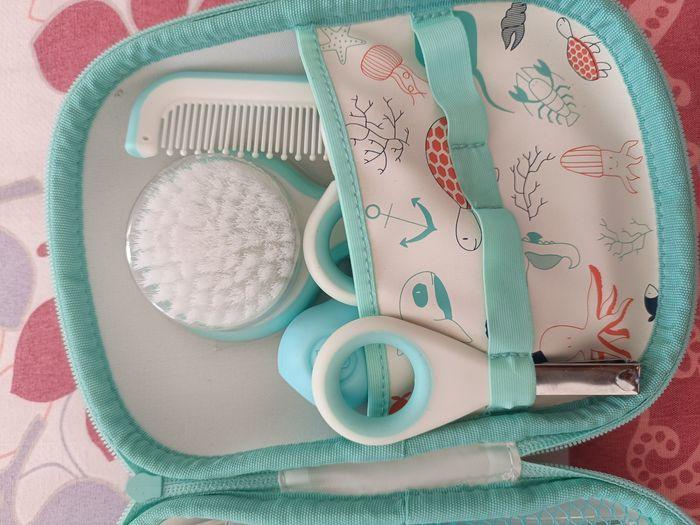 Trousse de soin bébé neuve - photo numéro 2