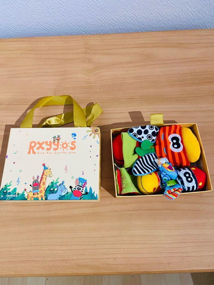 Lot de 4 jouets Rxyyos bébé hochet pour poignets et chaussettes neuf - photo numéro 2