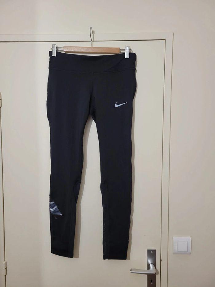 Legging Nike noir taille M - photo numéro 1