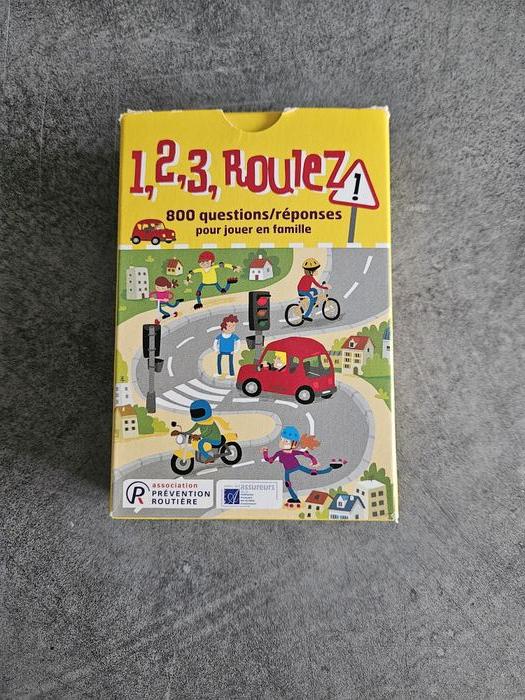 Jeu éducatif et de prévention "1, 2, 3 roulez" sur le code de la route - Prévention routière - photo numéro 1