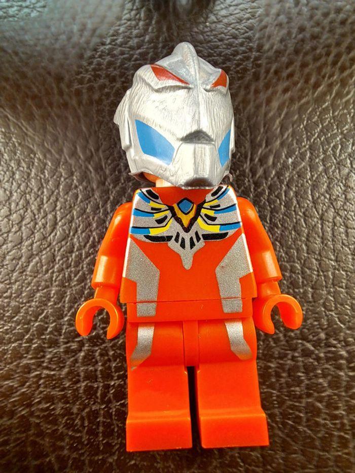 Figurine Lego compatible Ultraman - photo numéro 1