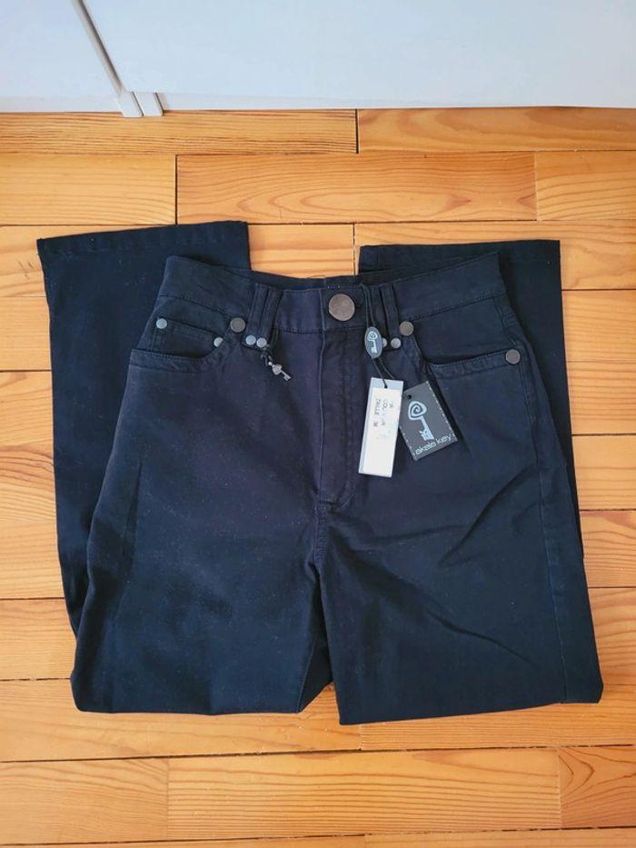 Neuf Pantalon pantacourt jeans Akela Key taille 36 / S - photo numéro 1