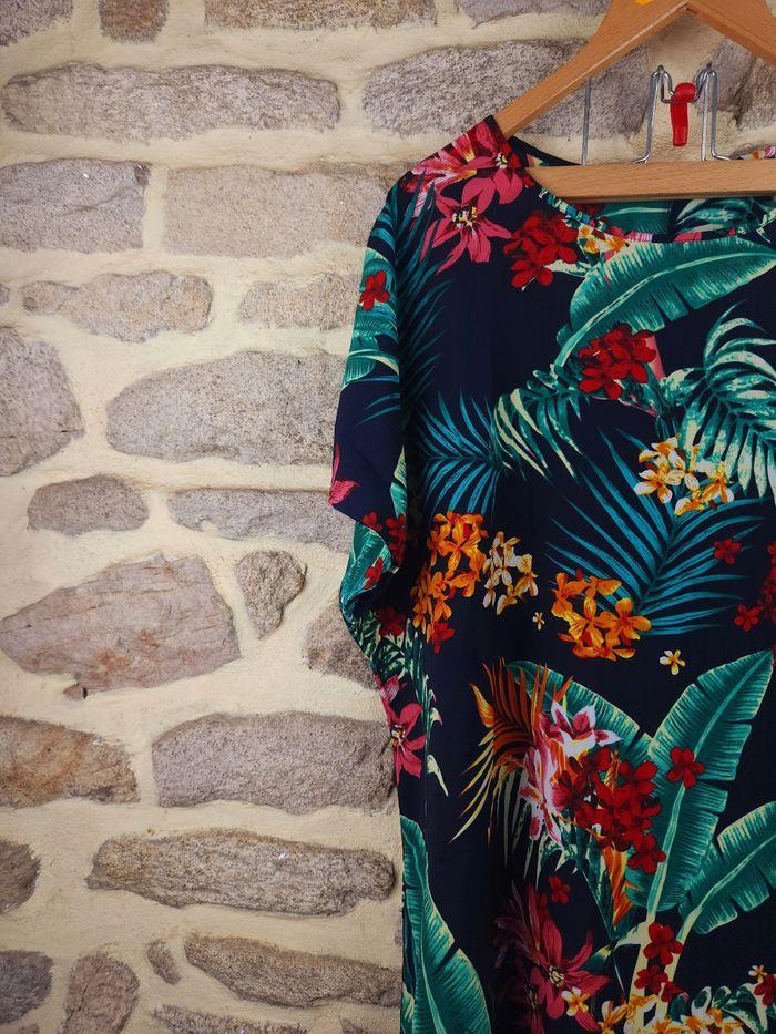 Robe tropical manches chauve souris marine et multicolore Femme taille 54 marque Boohoo 🍬 - photo numéro 2