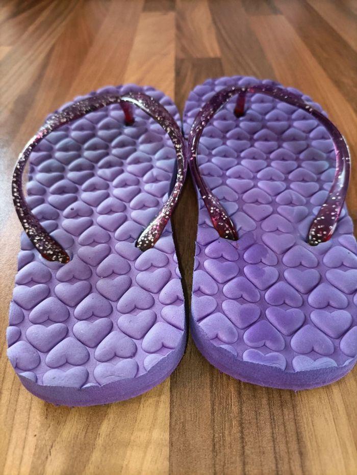 Tongs violettes coeurs et paillettes 29 - photo numéro 3