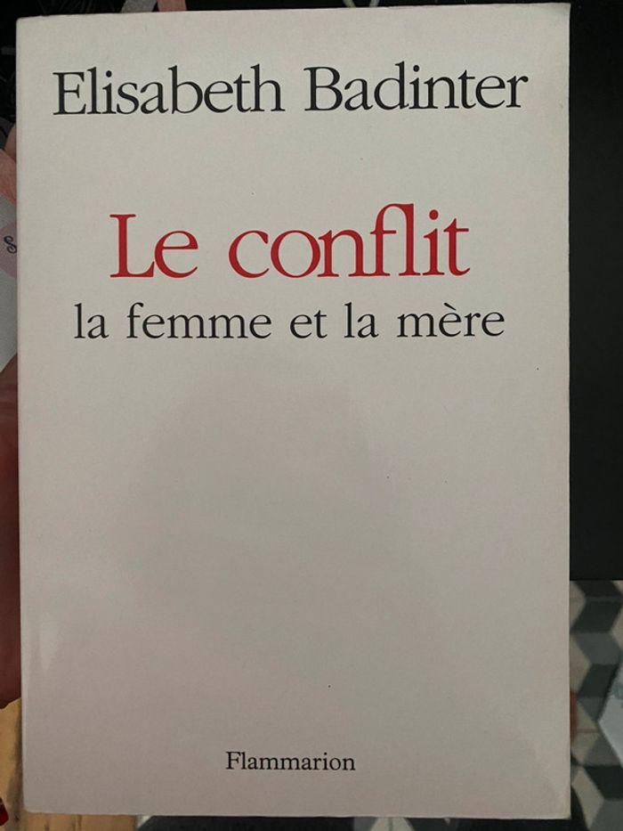 Le conflit d’Elizabeth Badinter - photo numéro 1