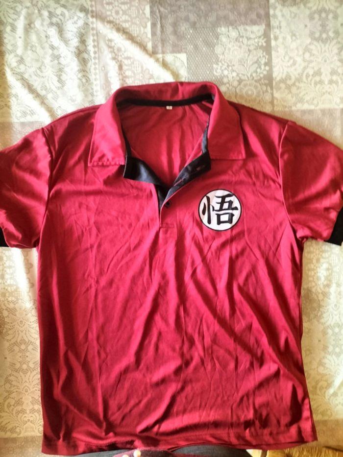 Polo rouge bordeaux homme taille L très bon état 2 € - photo numéro 1