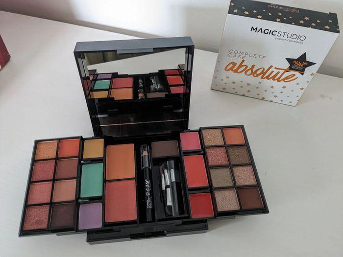 Palette de maquillage absolute Magic studio - photo numéro 3