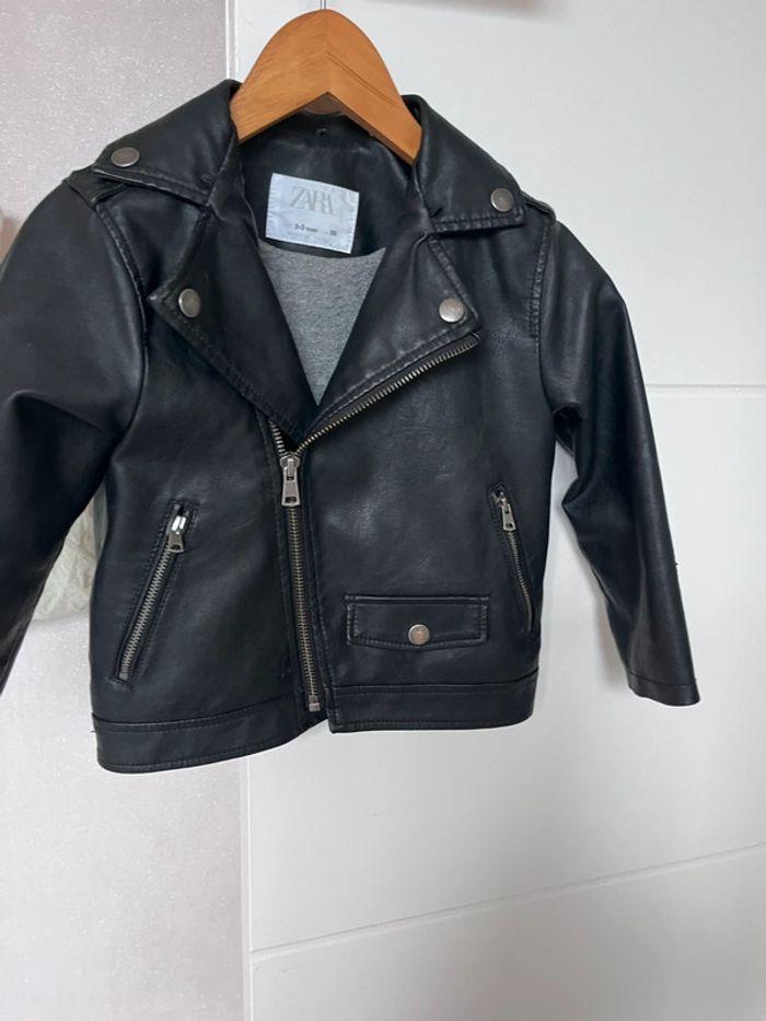 Veste en cuir à capuche Zara 2-3 ans - photo numéro 2