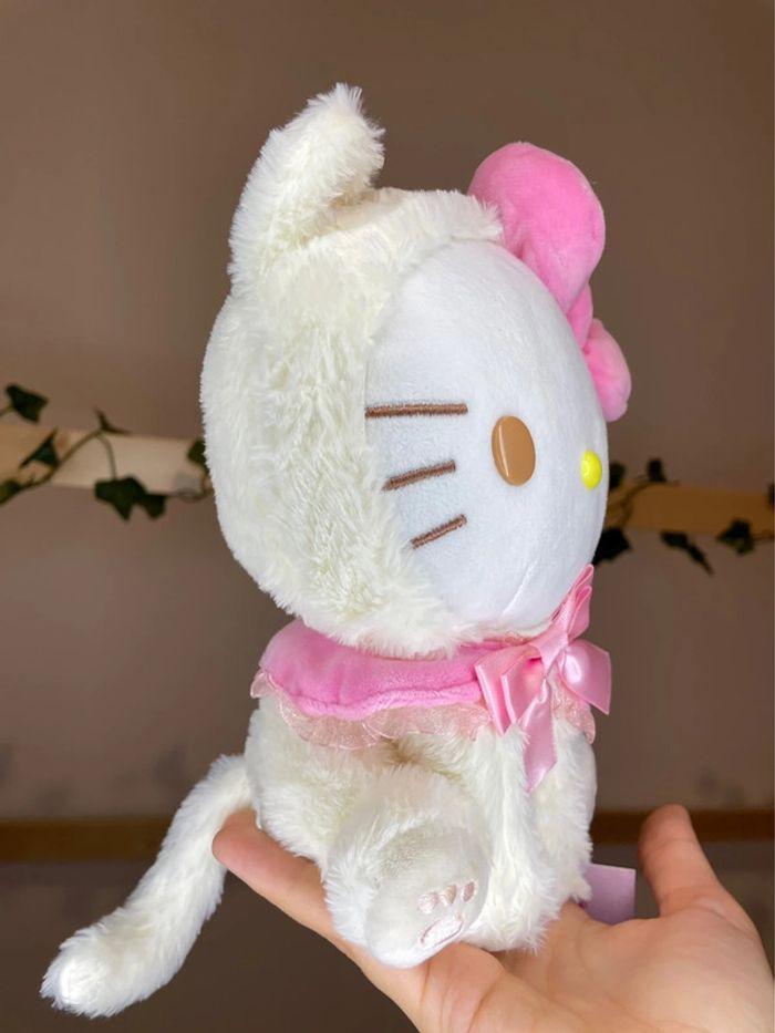 Peluche Hello Kitty déguisement chaton blanc - photo numéro 3