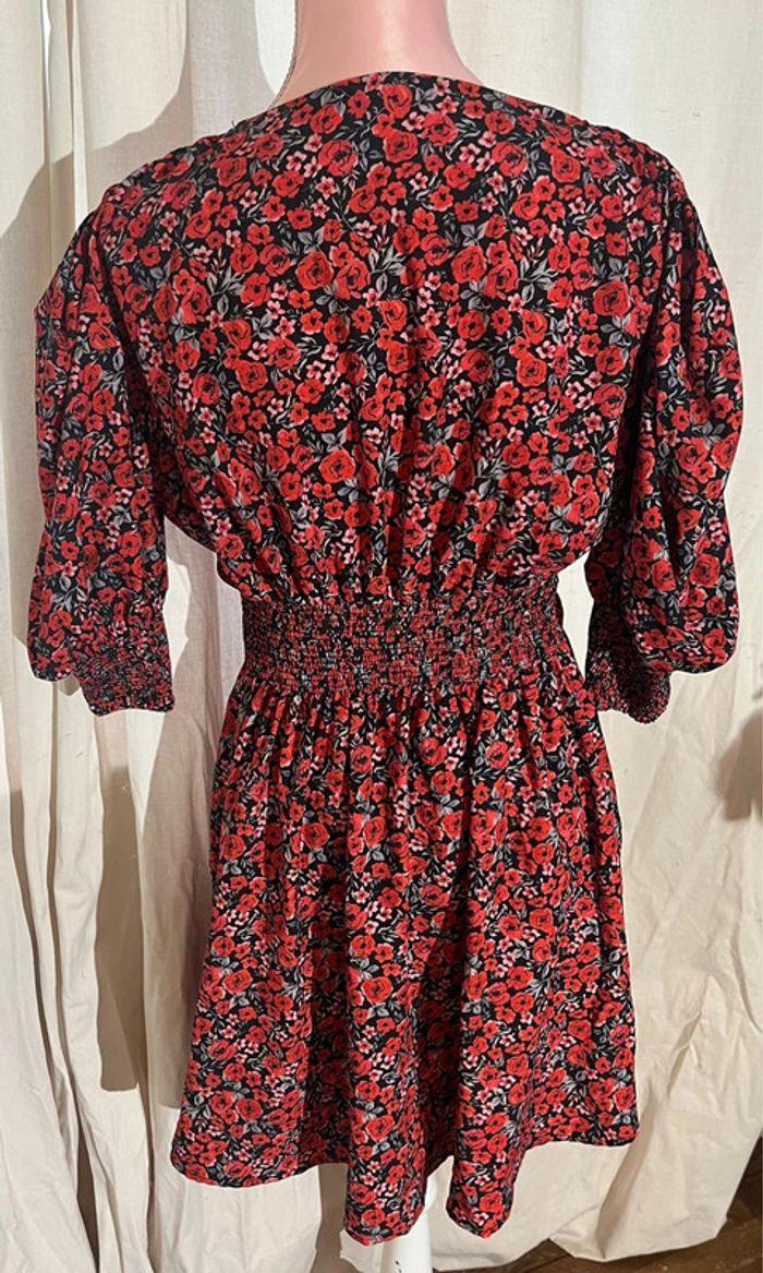 Robe Shein taille 37 rouge fleuris - photo numéro 3