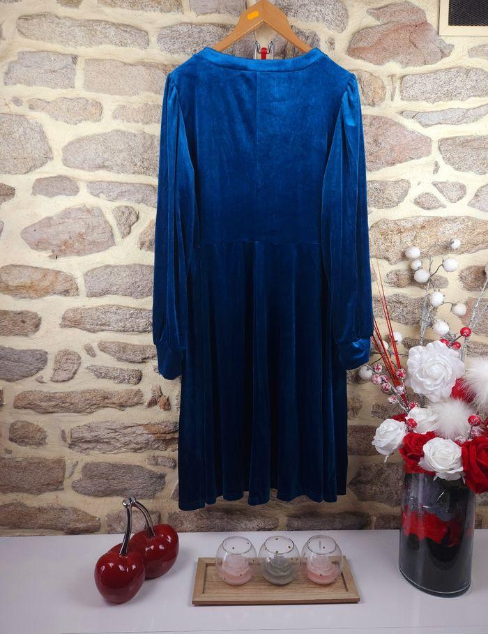 Robe en velours manches lanternes bleue Femme taille 52 marque Asos 🍬 - photo numéro 3