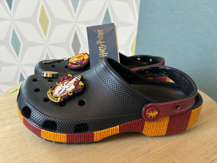 Crocs Édition Limitée Harry Potter Gryffondor 38-39 - photo numéro 3