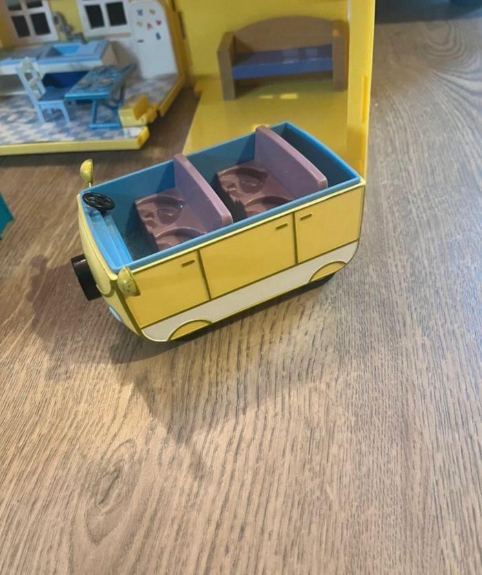 Maison De Luxe Peppa Pig Pliable + Voiture et école - photo numéro 9