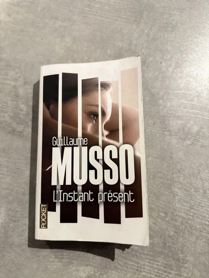 L’instant présent Guillaume Musso - photo numéro 1