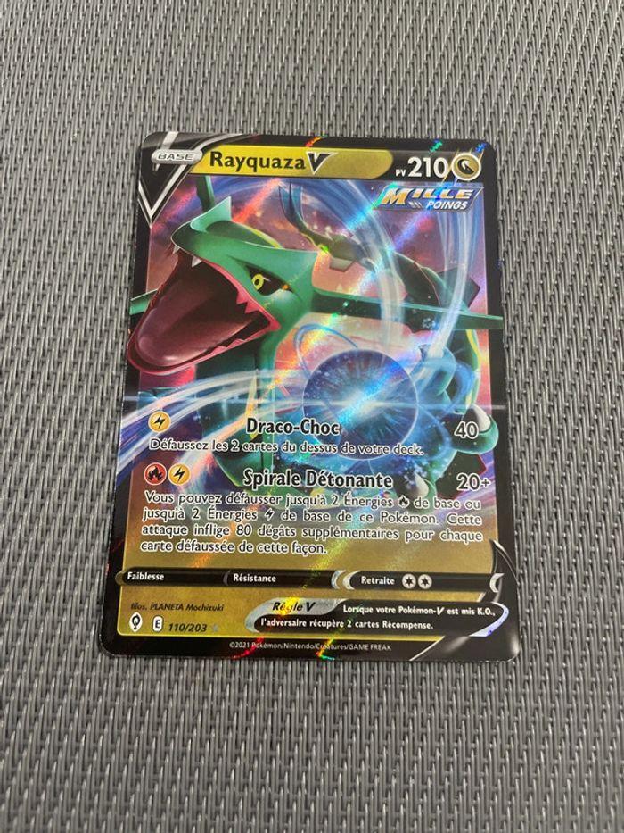 Carte Pokémon Rayquaza V 110/203 Évolution Céleste FR - photo numéro 1