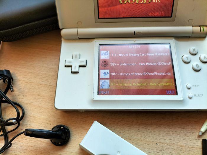 Nintendo ds lite avec R4 gold - photo numéro 5