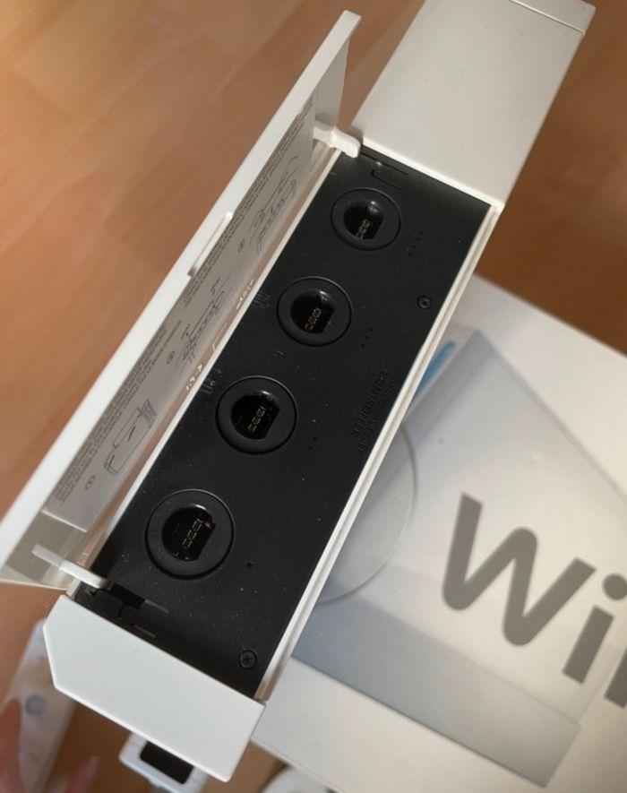 Console nintendo wii (avec boîte) - photo numéro 3