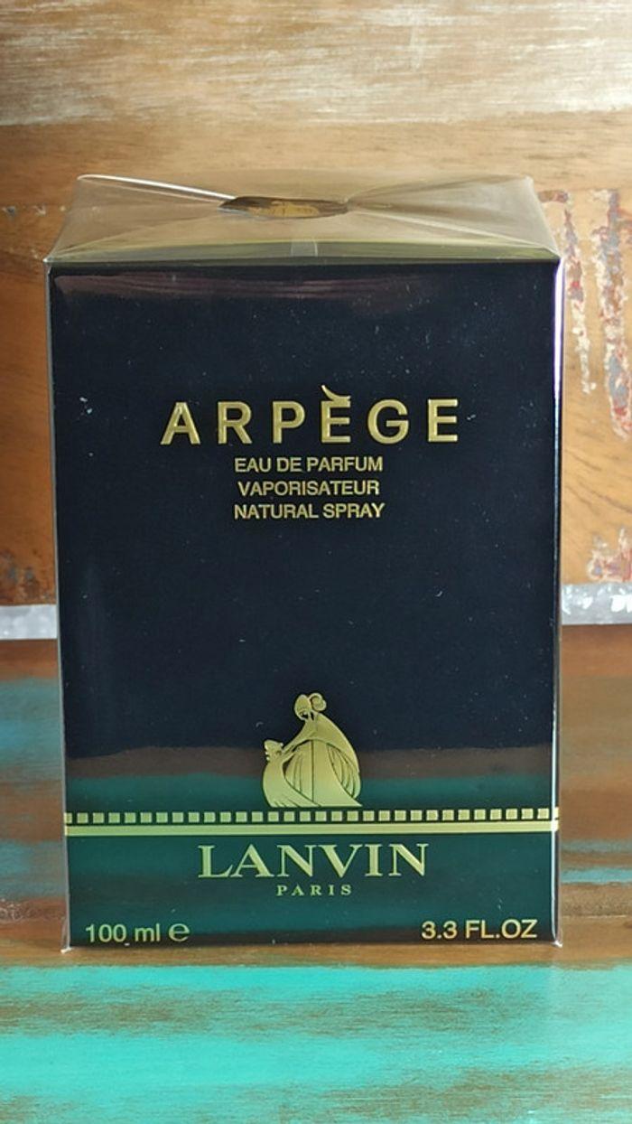 Lanvin Arpège Eau de Parfum pour Femme (100 ml) : Un parfum floral - photo numéro 1