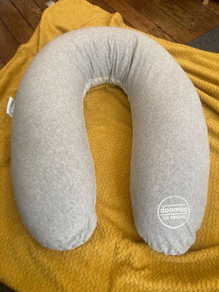 Coussin d’allaitement Doomoo de Babymoov - photo numéro 1