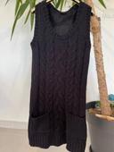 Robe en tricot noir sans manches Taille 2