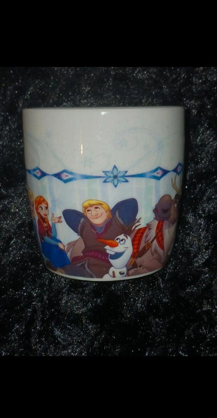 Assiette et tasse Reine des Neiges.  Disney - photo numéro 2