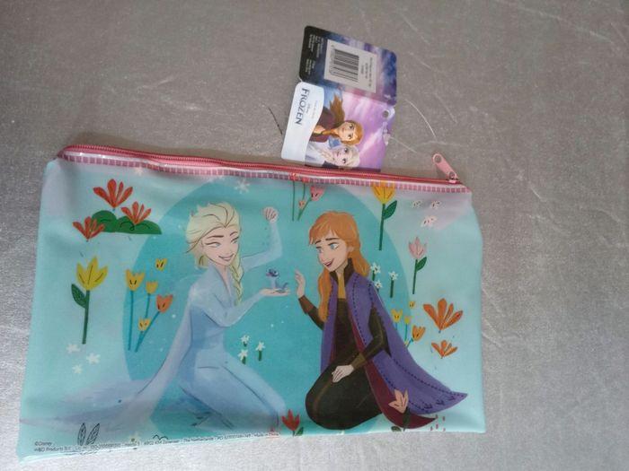 Trousse stylos 15x24 frozen