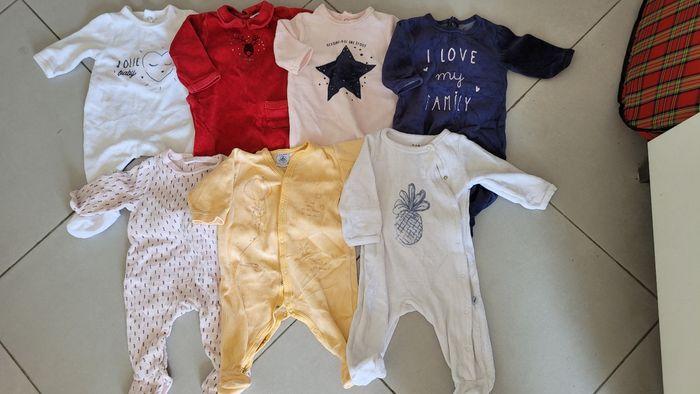 Lot de 7 pyjamas bébé en 3 mois - photo numéro 1