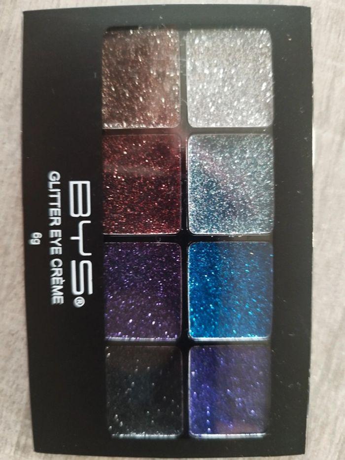 Glitter eye crème - photo numéro 1