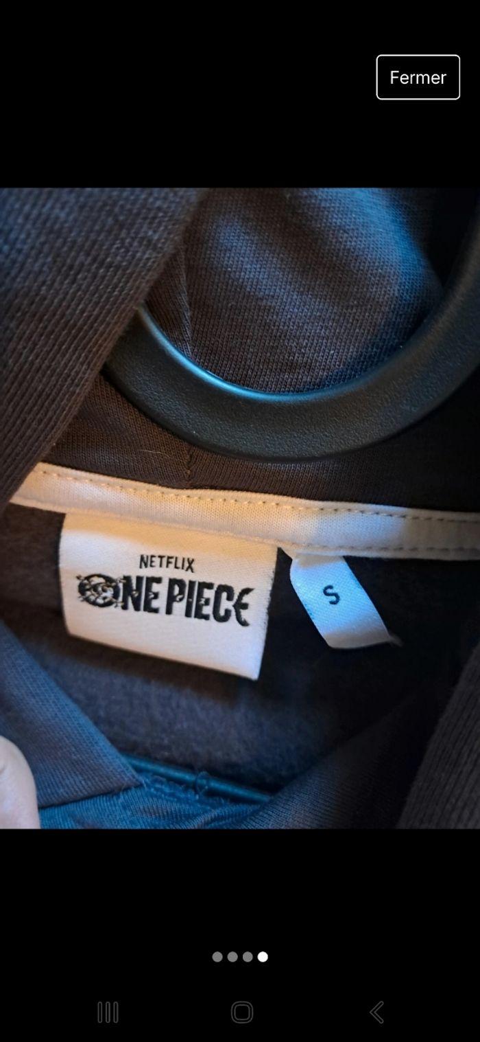 Sweat à capuche One piece - photo numéro 4