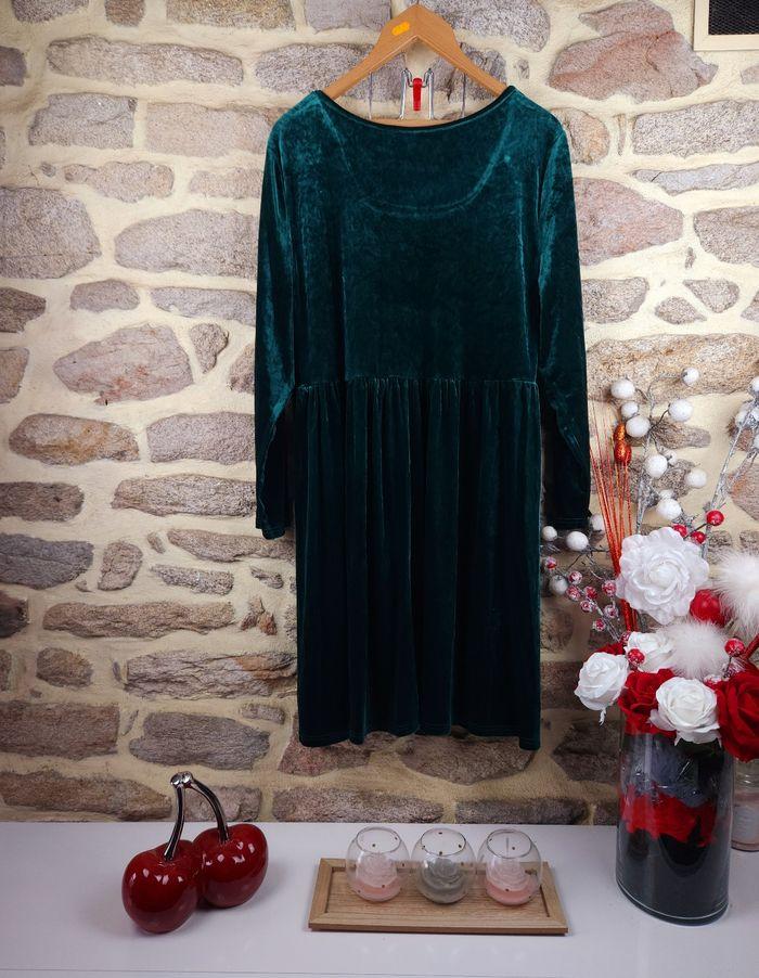 Robe en velours perlée vert sapin Femme taille 54 marque Asos 🍬 - photo numéro 3