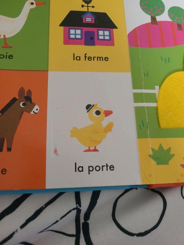 Livre Hugo l'ours à la ferme - photo numéro 4