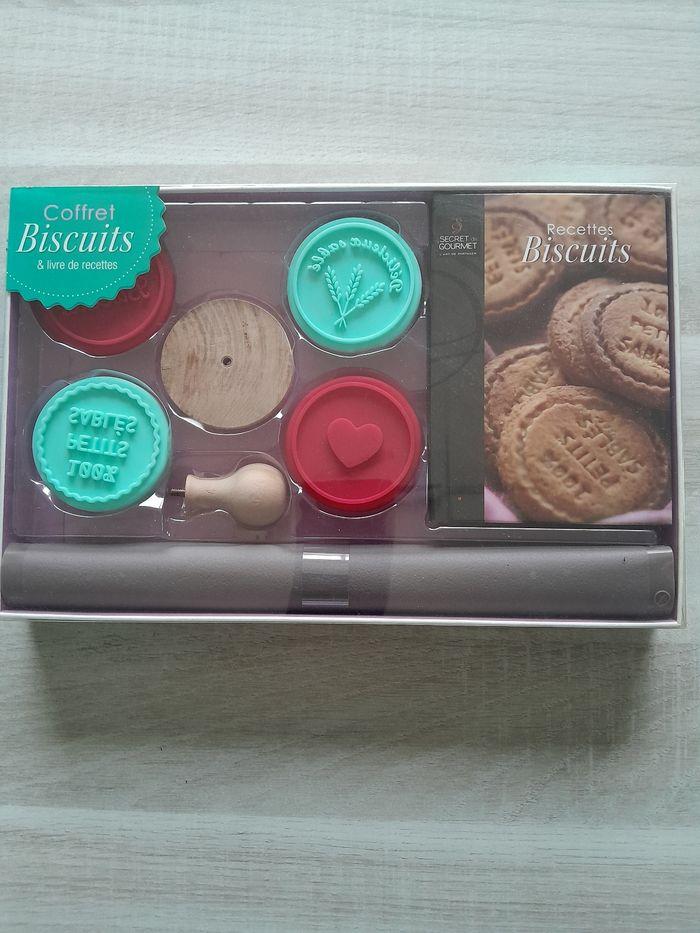 Coffret Biscuits 🍪 - photo numéro 1