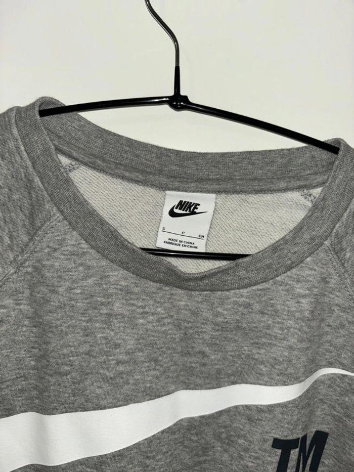 Pull gris Nike taille S mixte - photo numéro 2