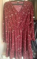 Robe bordeaux à fleurs Shein taille 0XL