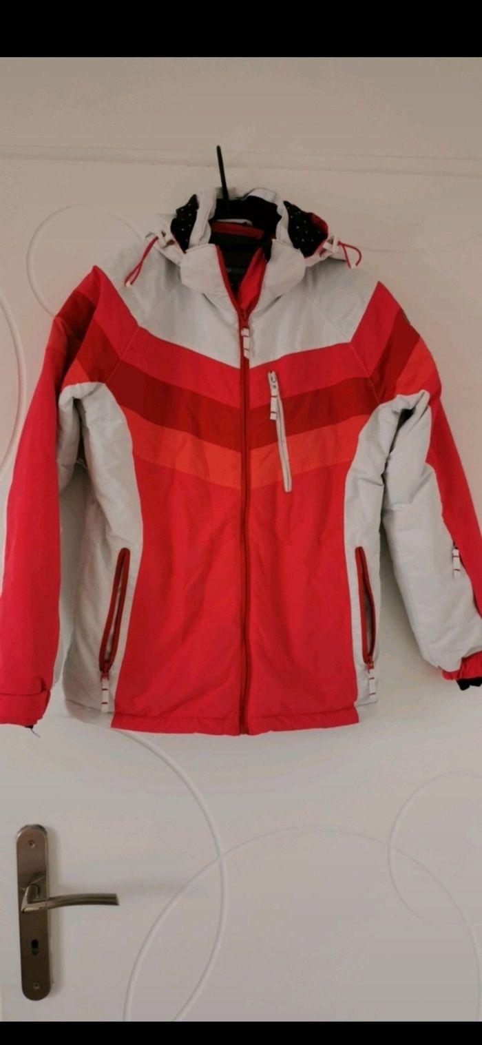 Manteau de ski en parfait état - photo numéro 1