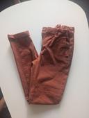 Pantalon Chino couleur rouille 10 ans parfait état