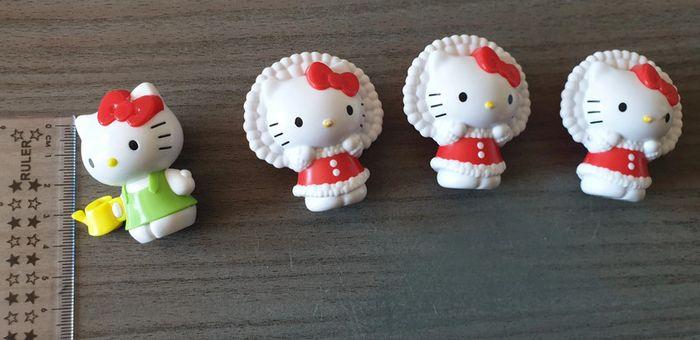 4 figurines hello kitty - photo numéro 2