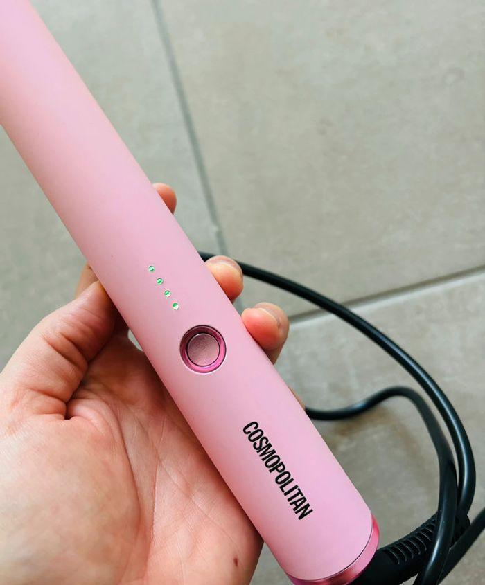 Brosse coiffante lissante chauffante rose Cosmopolitan neuve - photo numéro 3