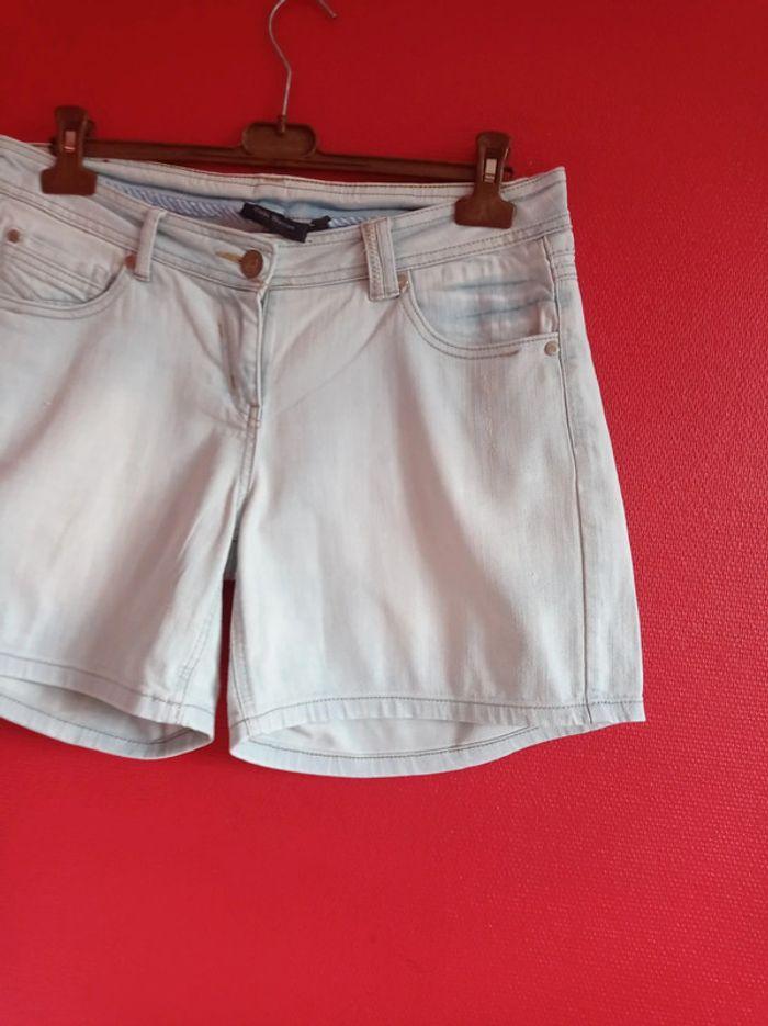 Short Kiabi jean bleu clair taille 40 Confortable - photo numéro 5