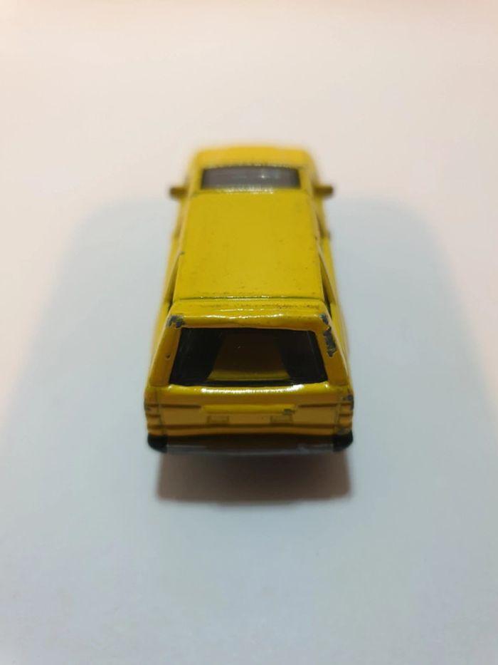 Matchbox 2013 Toyota 4Runner 1985 jaune MBX Park - 1/64 - photo numéro 9