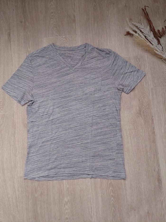 Tee-shirt taille M - photo numéro 1