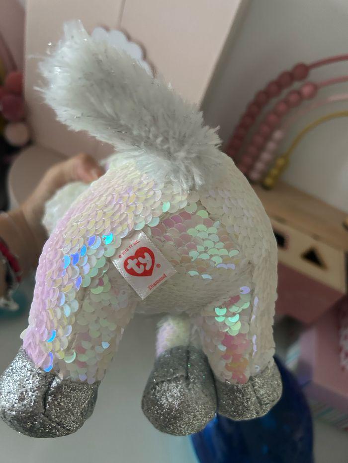 Licorne sequins neuve sans étiquette - photo numéro 3