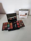 Palette de maquillage absolute Magic studio