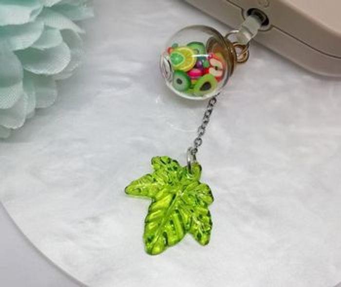 Bijou pendentif  boule de verre fruits pour smartphone prise antipoussière - photo numéro 1