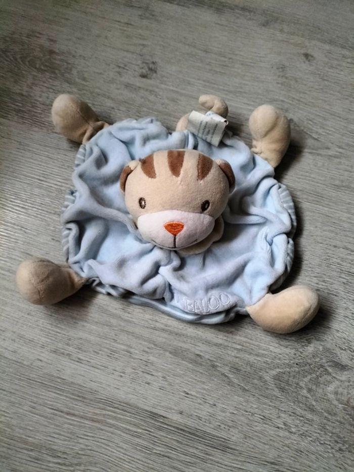 Doudou peluche plat chat bleu et patte beige kimbaloo - photo numéro 1