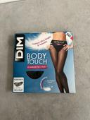 Dim body touch ventre plat