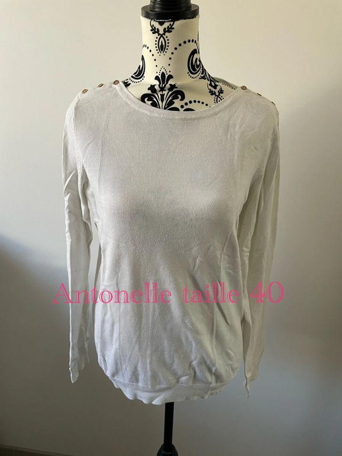 Pull extensible à manches longues blanc bouton épaule Antonelle taille 40 - photo numéro 1