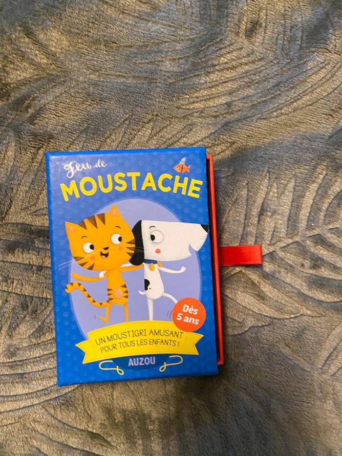 Jeu de cartes moustache - photo numéro 1