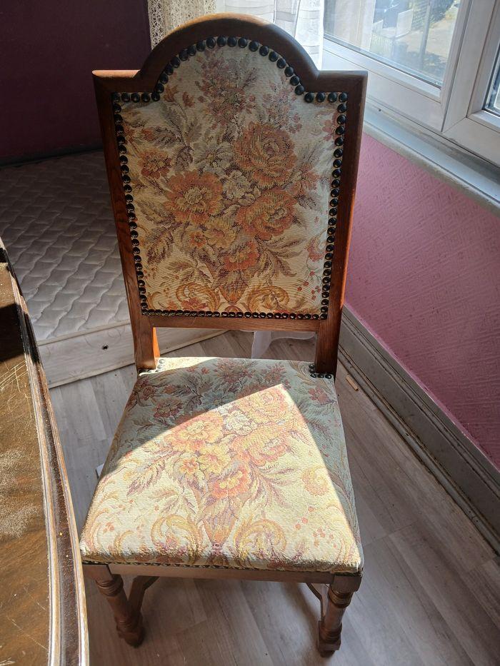 Salle à manger en bois massif rustique avec 6 chaises - photo numéro 4