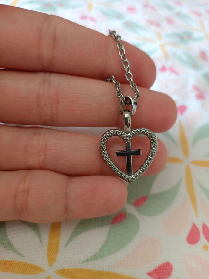 Collier+ pendentif croix coeur fantaisie argenté - photo numéro 1